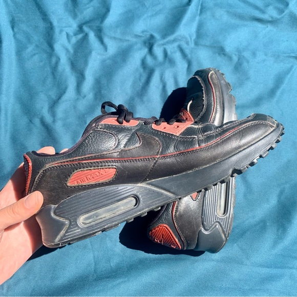 Black & red leather Air Max - Picture 1 of 5